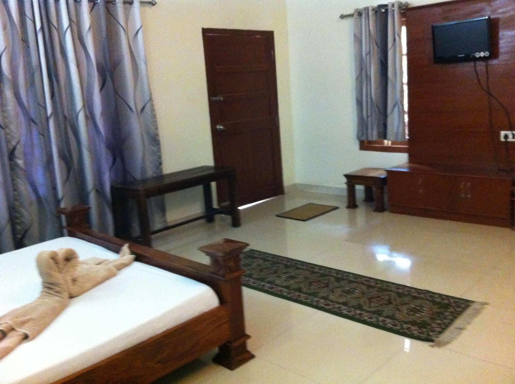 Oyo Home 63551 Pleasant Stay Near Fort Kochi Beach Exterior foto