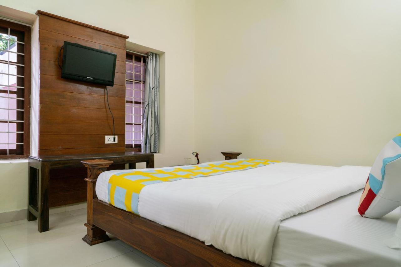 Oyo Home 63551 Pleasant Stay Near Fort Kochi Beach Exterior foto